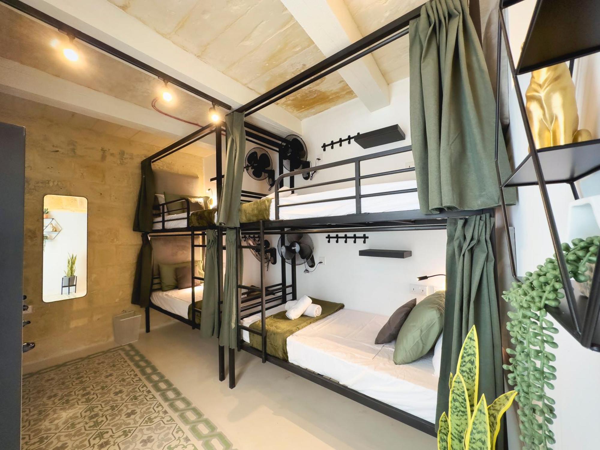 ואלטה Mandera'S Boutique Suites & Dorms מראה חיצוני תמונה