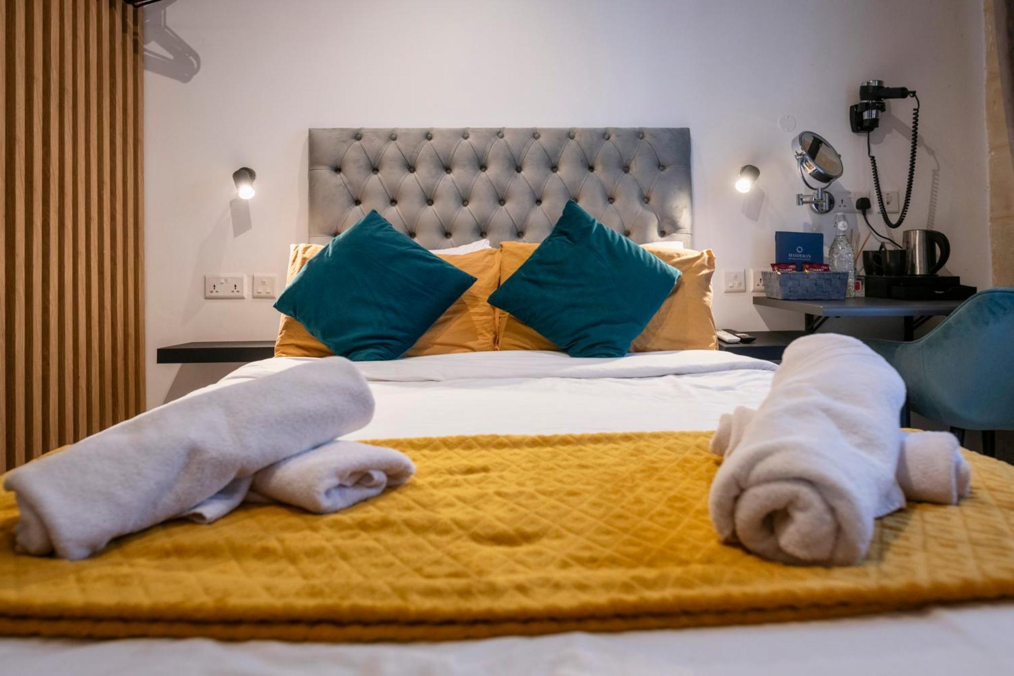 ואלטה Mandera'S Boutique Suites & Dorms מראה חיצוני תמונה